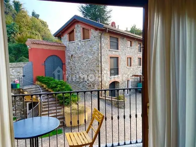 Villa in vendita a Dolzago