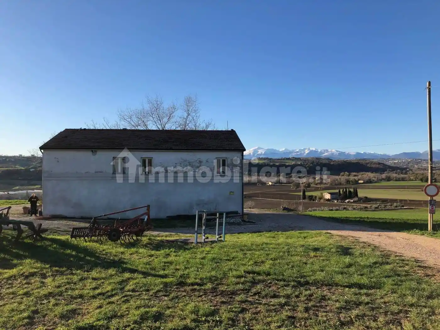 Rustico - Casale in vendita a Corridonia