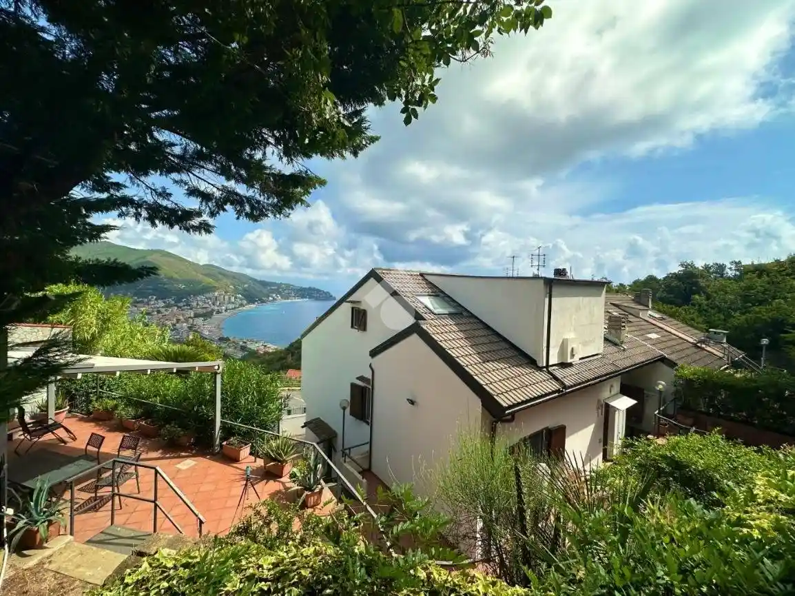 Villa in vendita a Noli