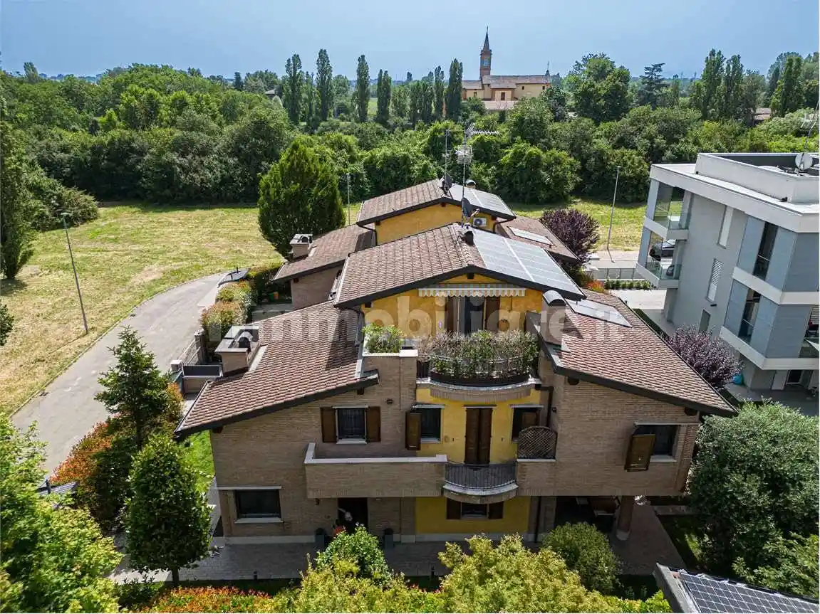 Villa in vendita a Modena