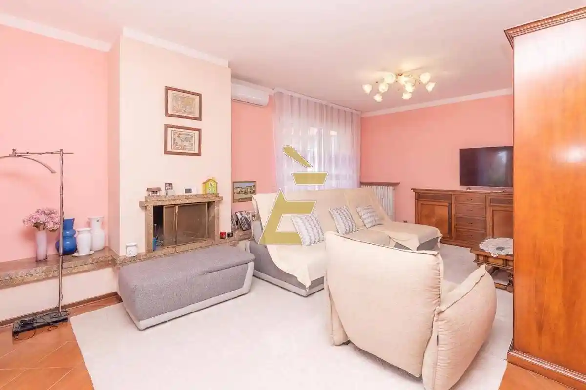 Appartamento in vendita a Valenza