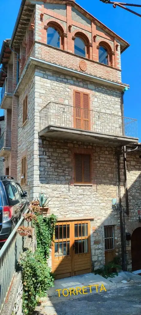 Terratetto plurifamiliare via della Corgna 14, Centro, Corciano