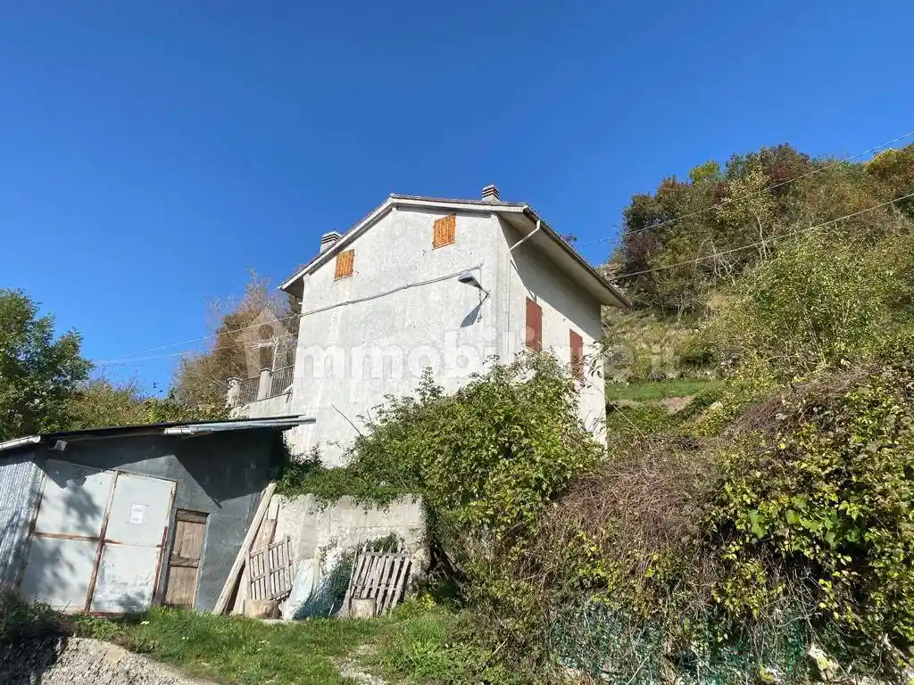 Villa in vendita a Torriglia