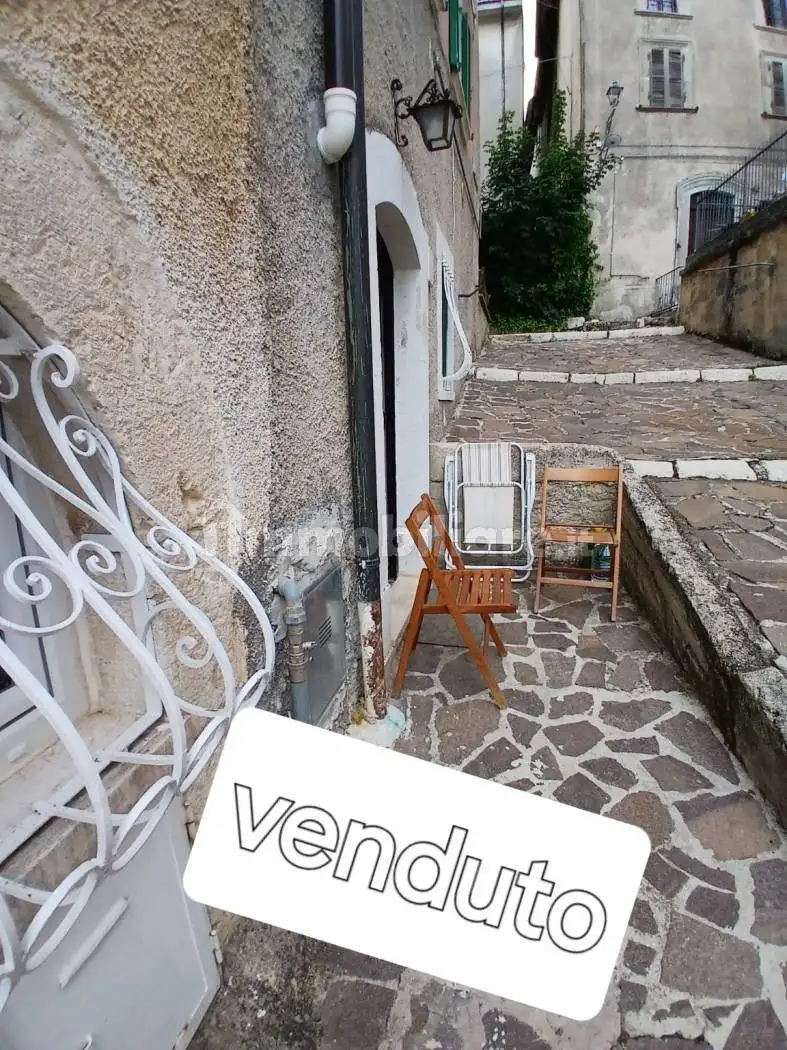 Appartamento in vendita a Rocca di Mezzo