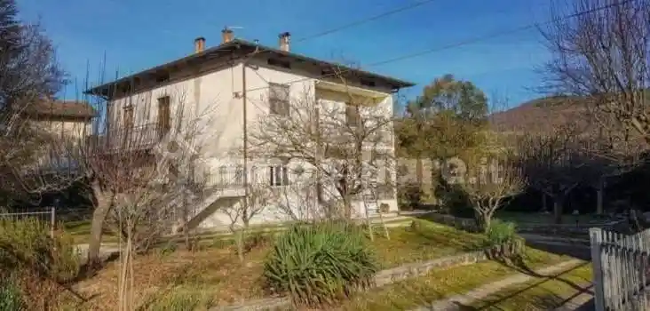Casa indipendente in vendita a Acqualagna