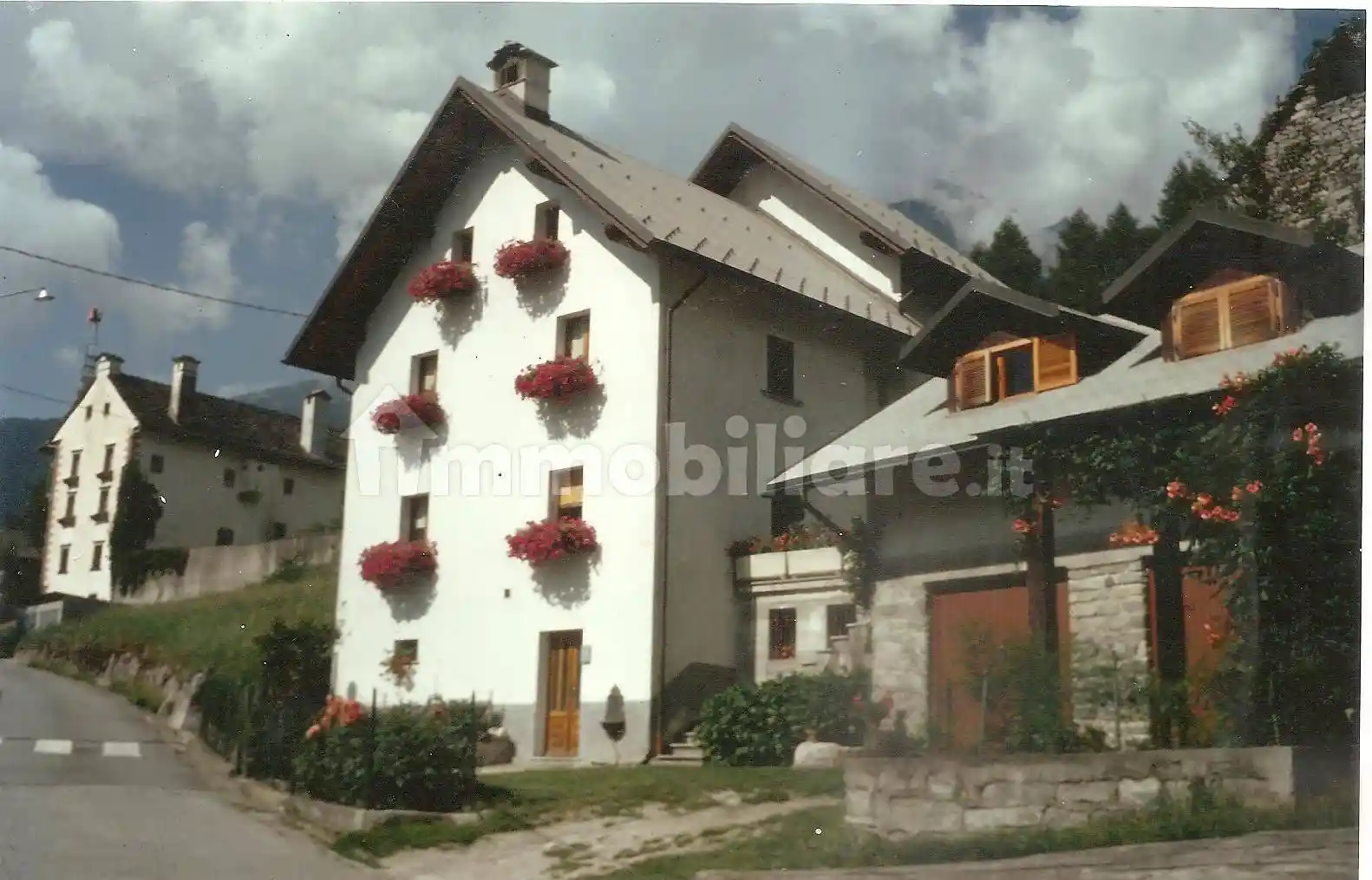 Casa indipendente in vendita a Premia
