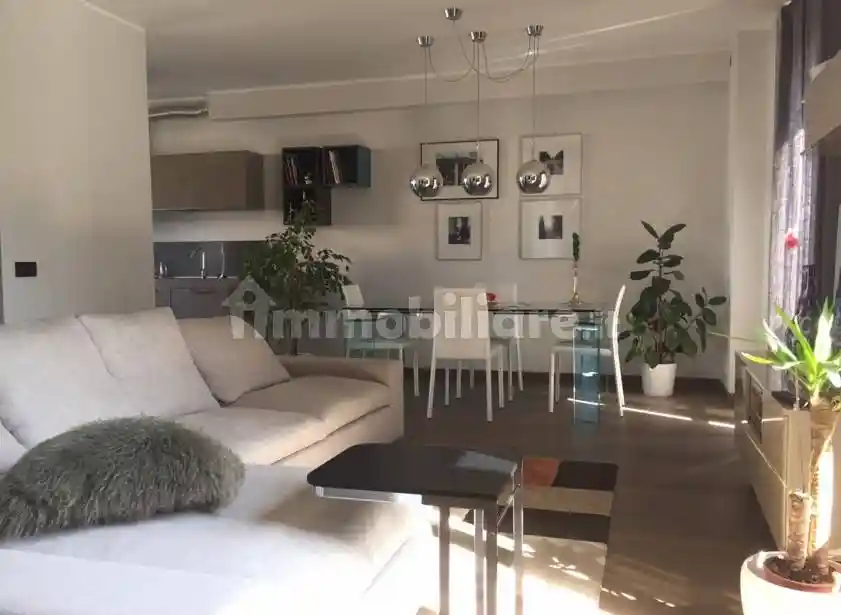 Appartamento in vendita a Garbagnate Milanese