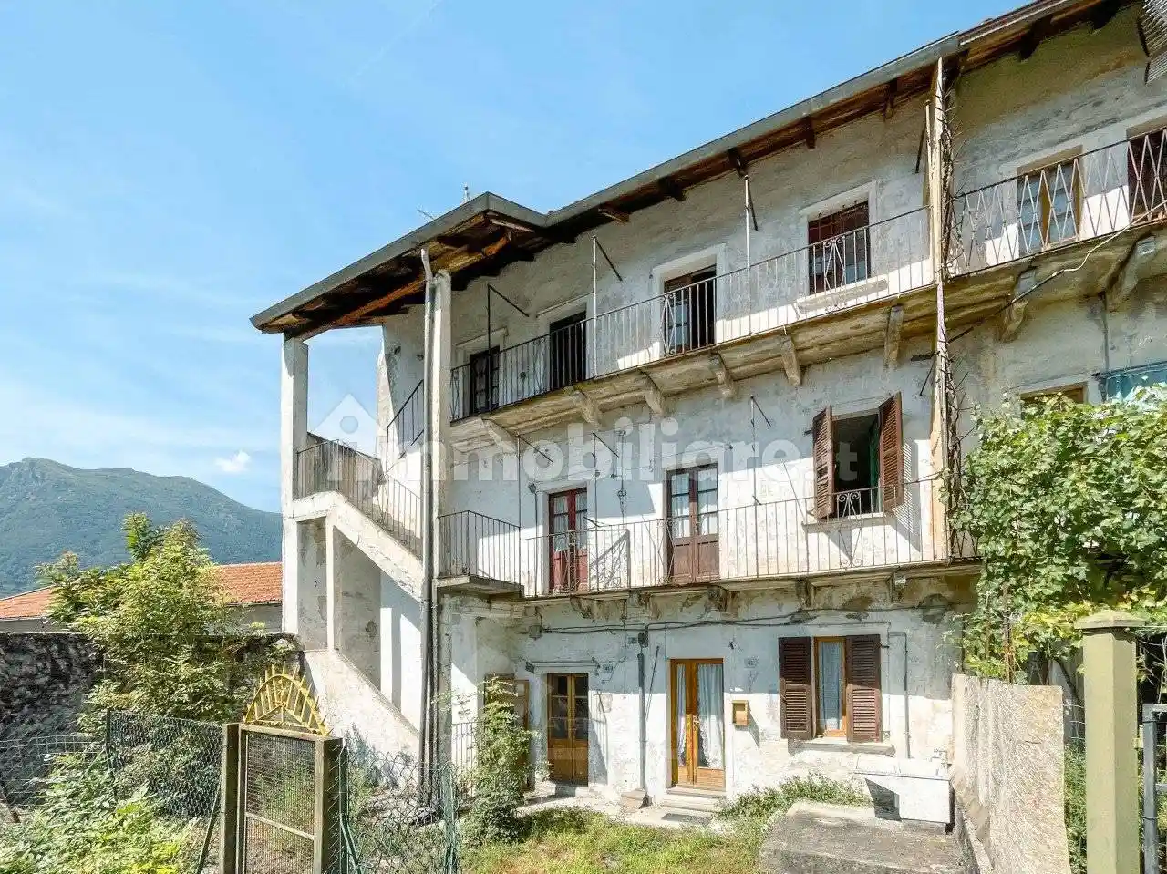 Rustico - Casale in vendita a Gravellona Toce