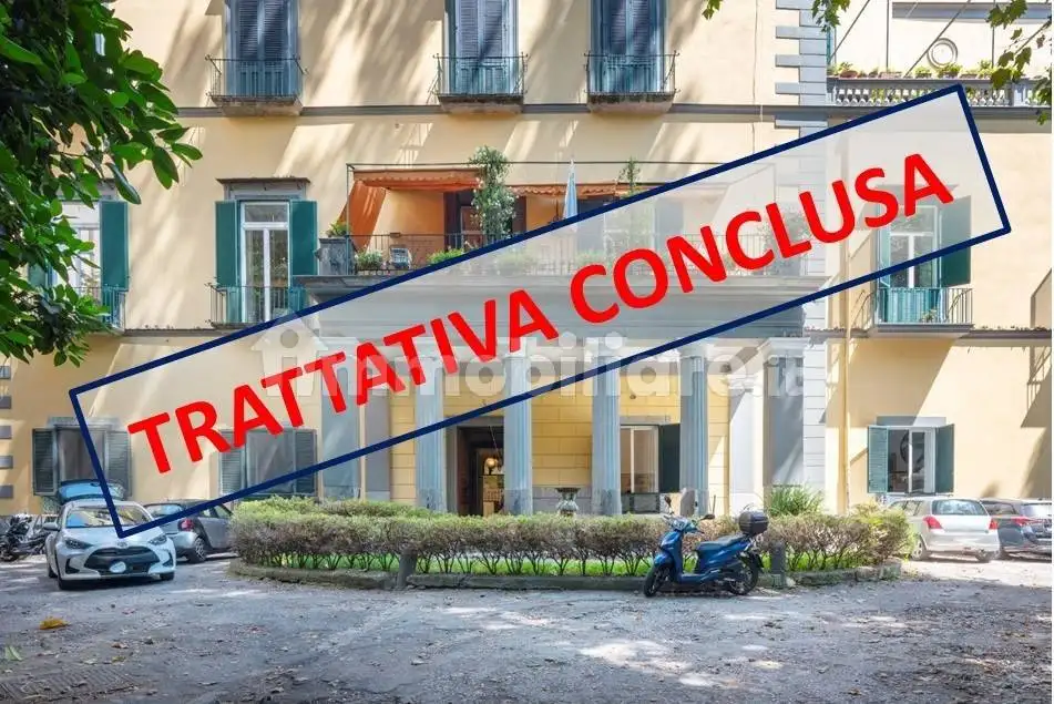 Appartamento in vendita a Napoli