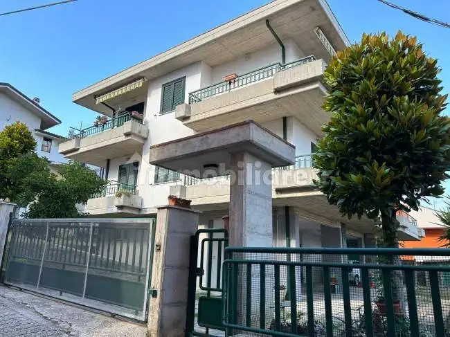 Villa in vendita a Teramo