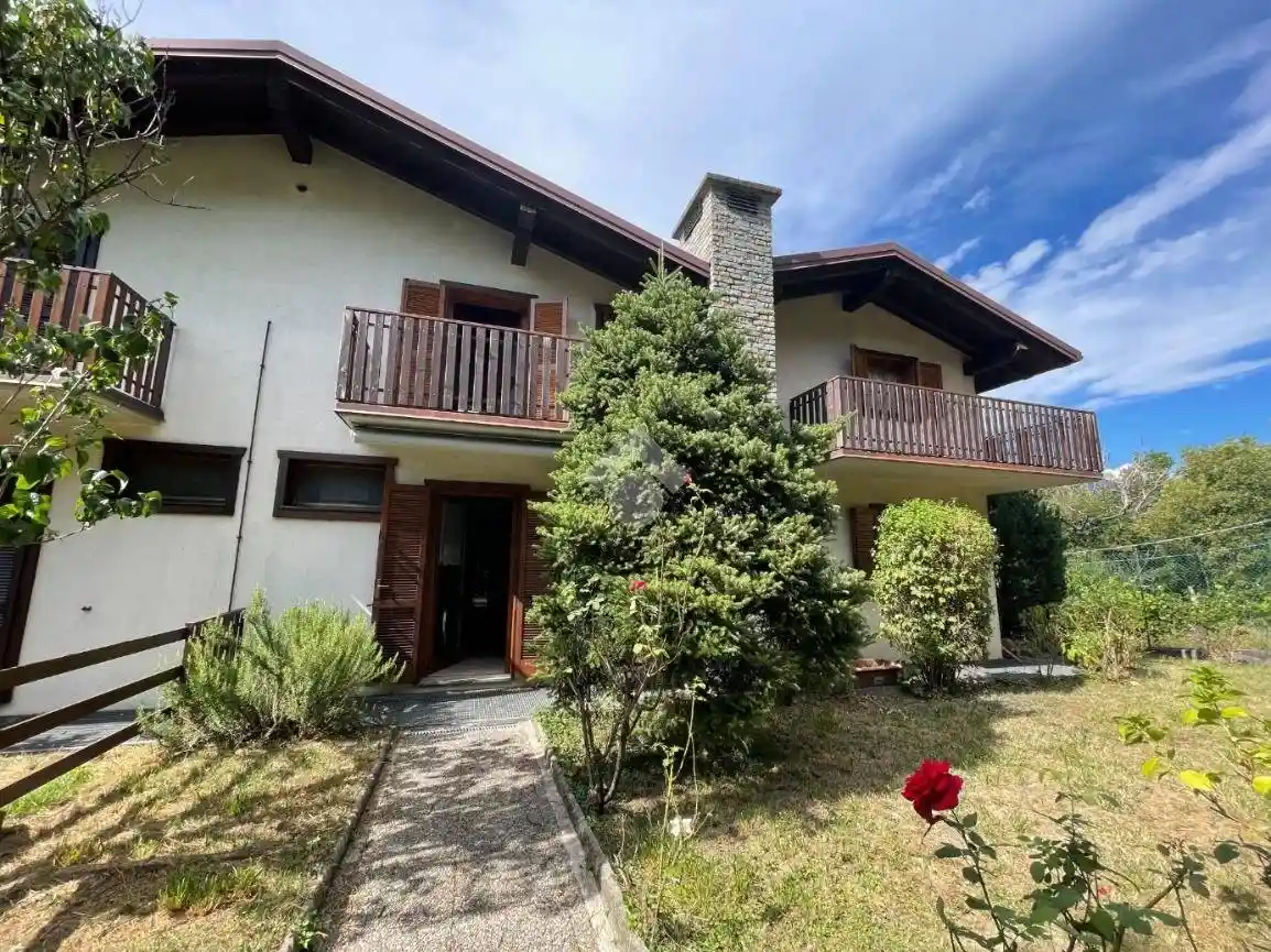 Villetta a schiera in vendita a Villa di Tirano