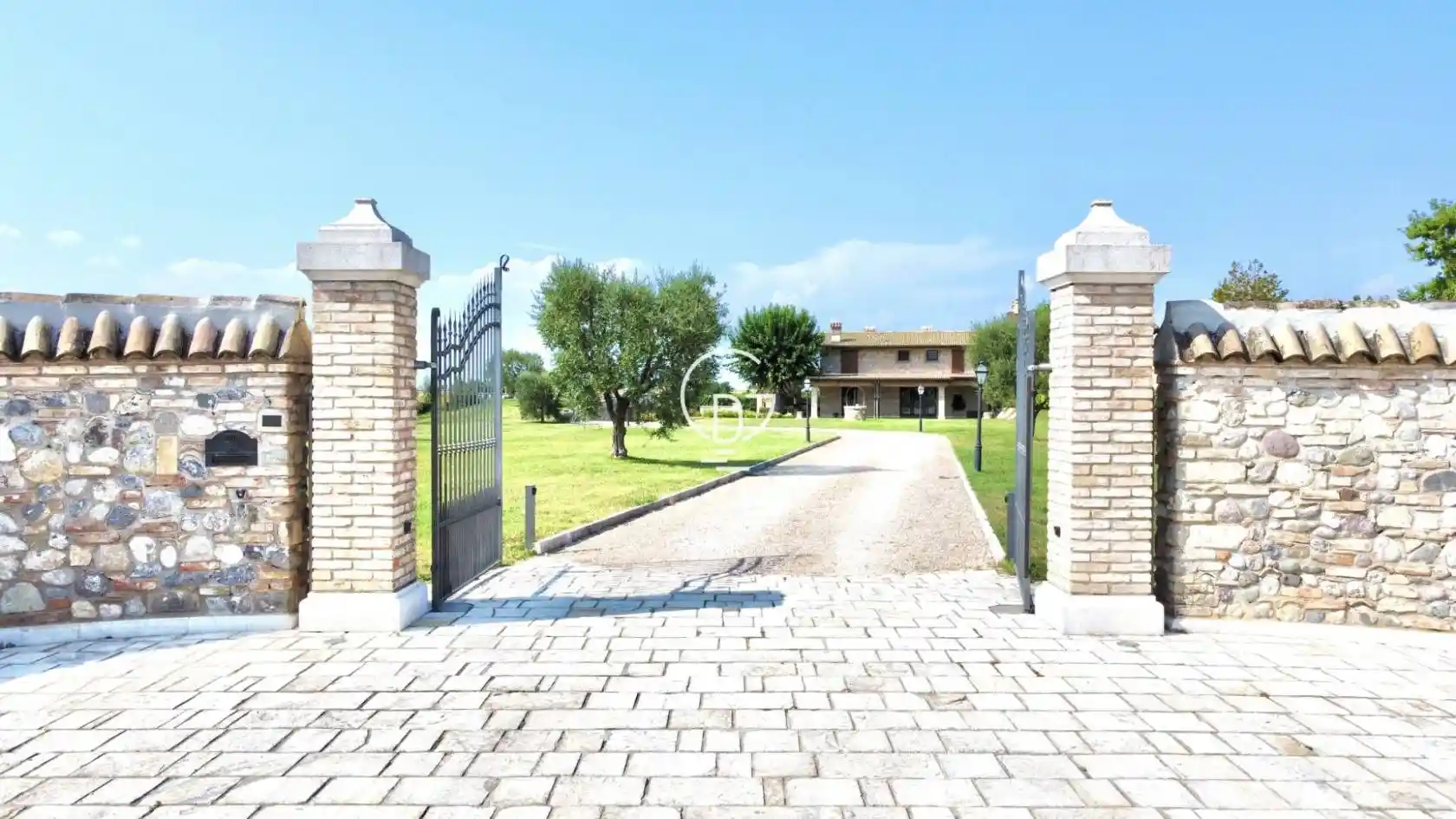 Villa in vendita a Peschiera del Garda