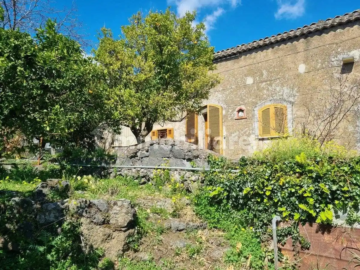 Villa in vendita a Trecastagni