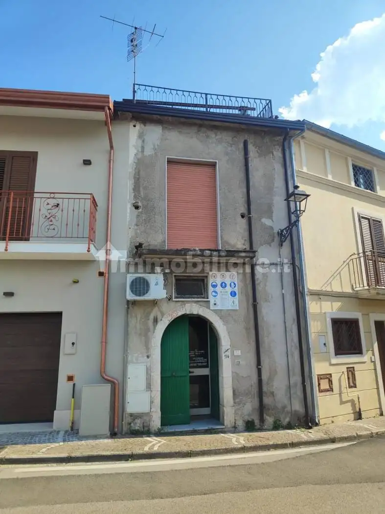 Casa indipendente in vendita a Pietrastornina