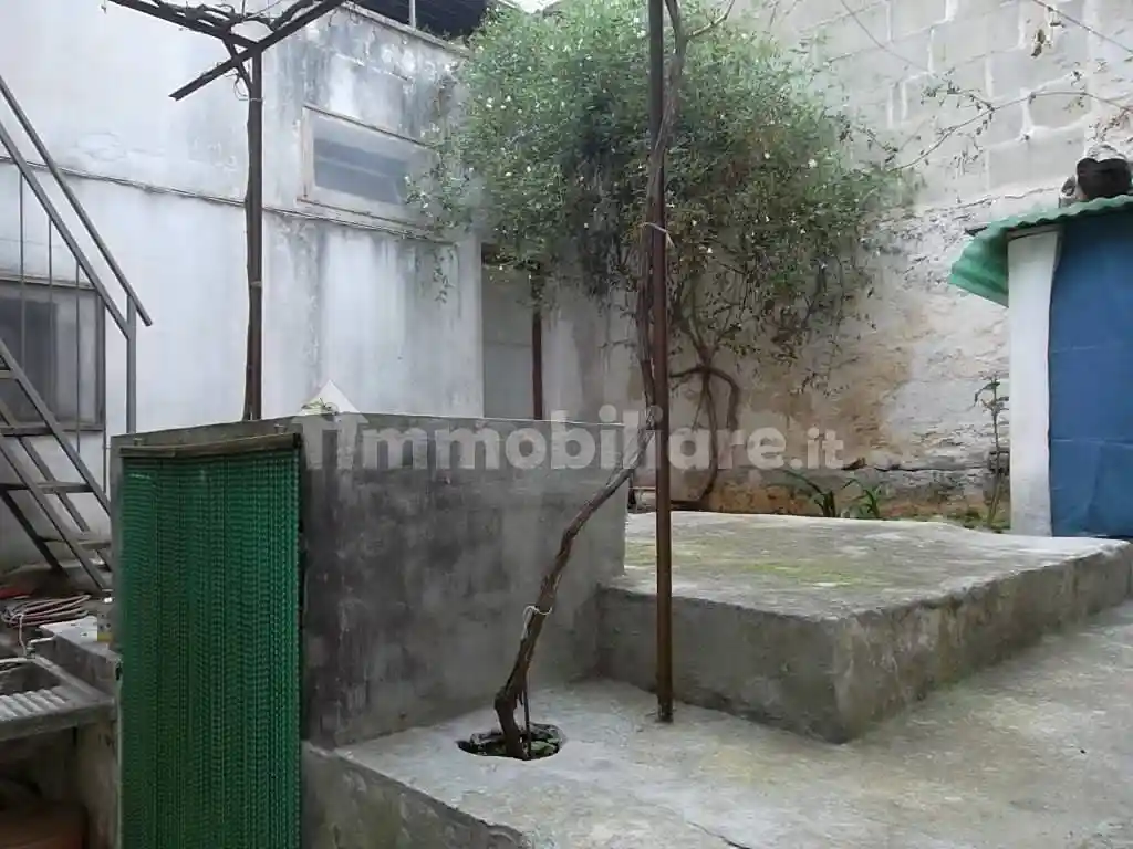 Appartamento in vendita a Parabita