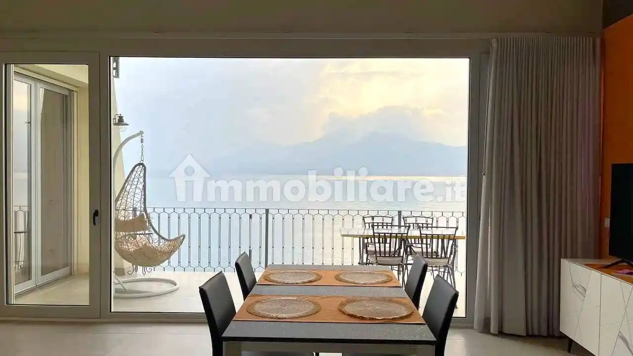 Villa in vendita a Brenzone sul Garda