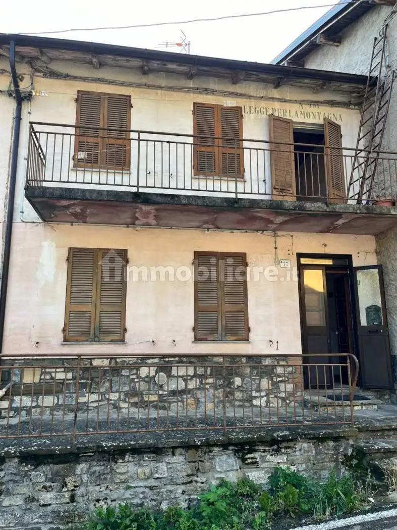 Casa indipendente in vendita a Corniglio