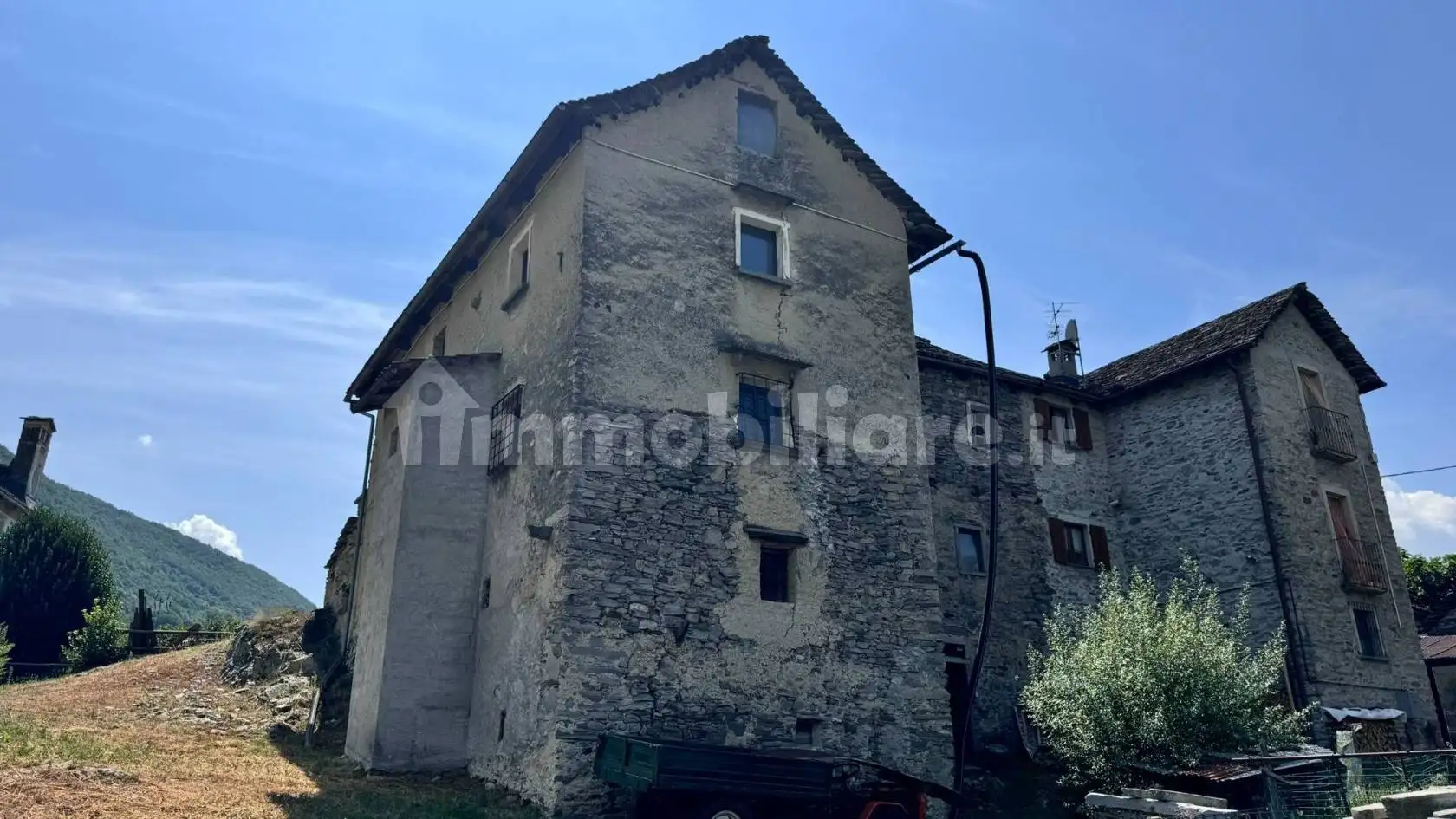 Casa indipendente in vendita a Trontano