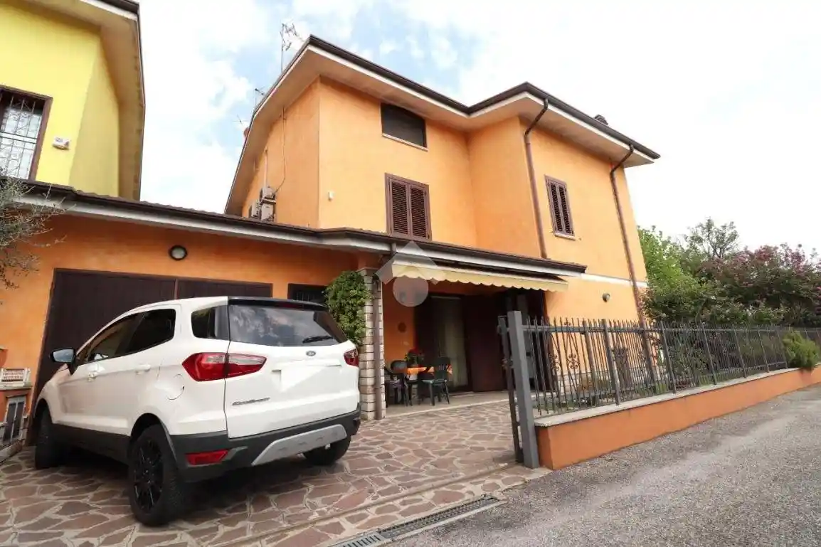 Villa in vendita a Porto Mantovano