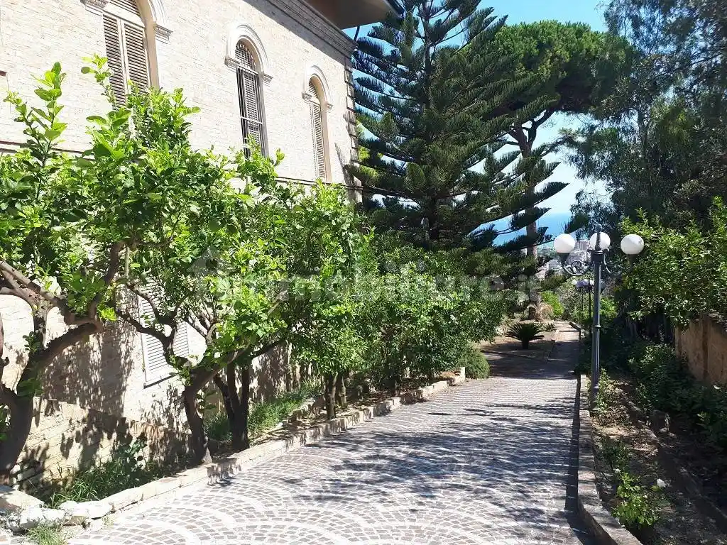 Villa unifamiliare viale dello Splendore, Centro, Giulianova - foto 3