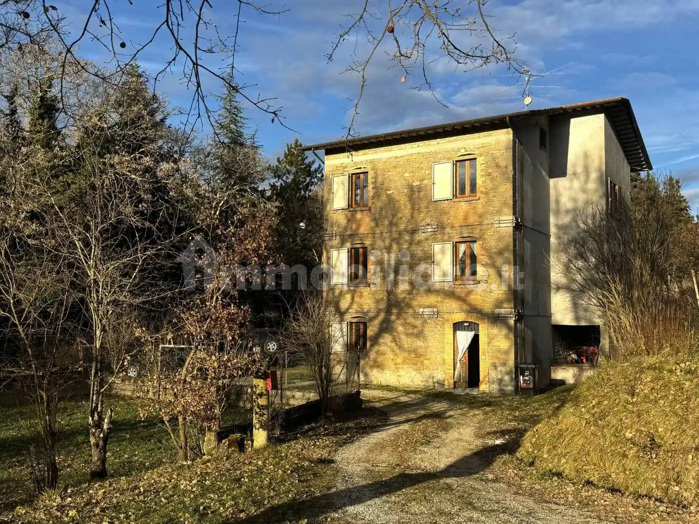Rustico - Casale in vendita a Montone