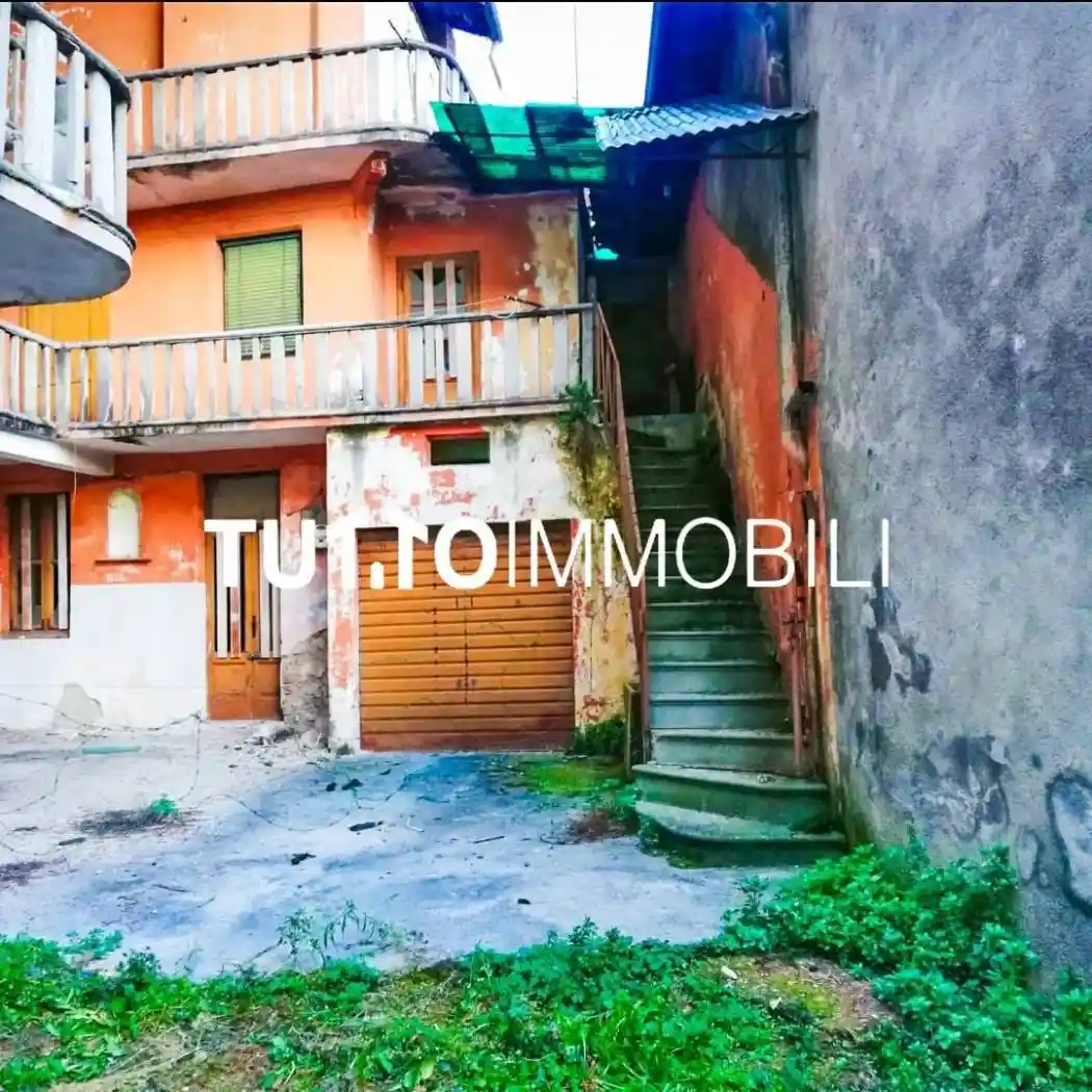 Casa indipendente in vendita a Gandino