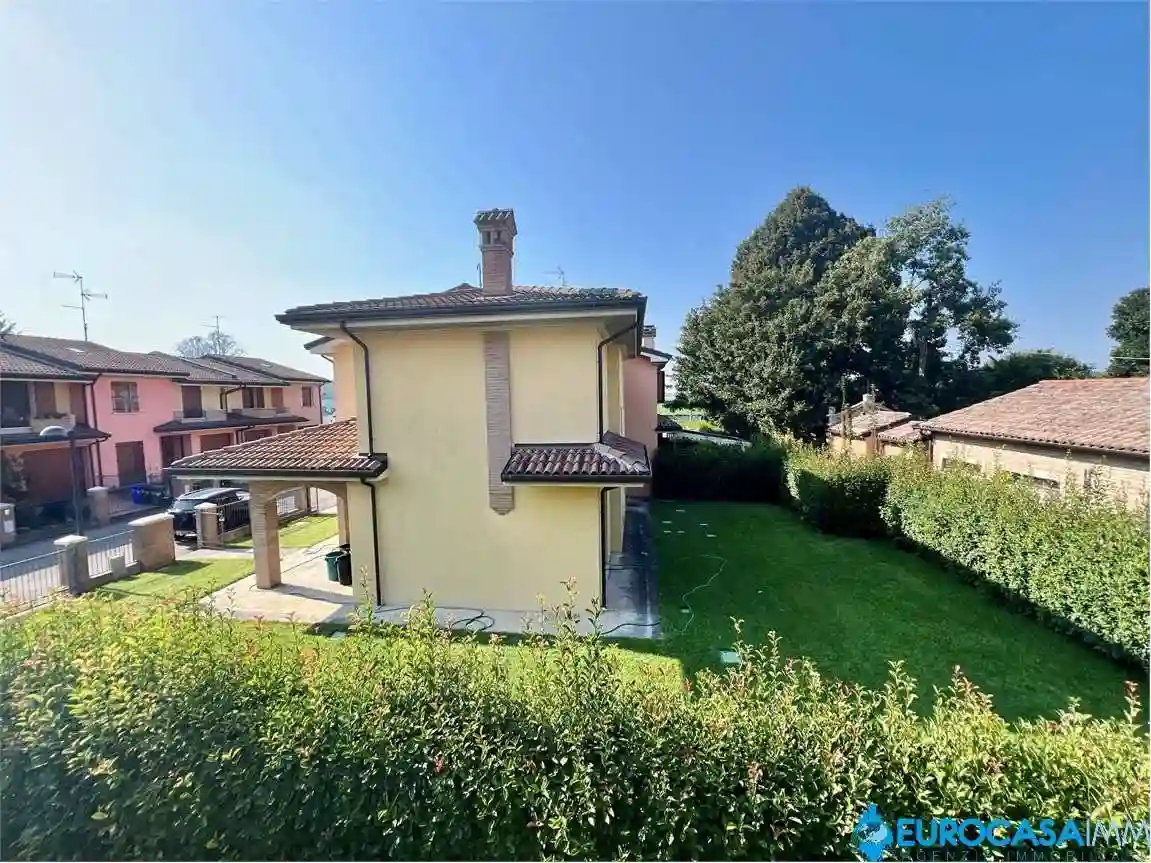 Villetta a schiera - foto 2