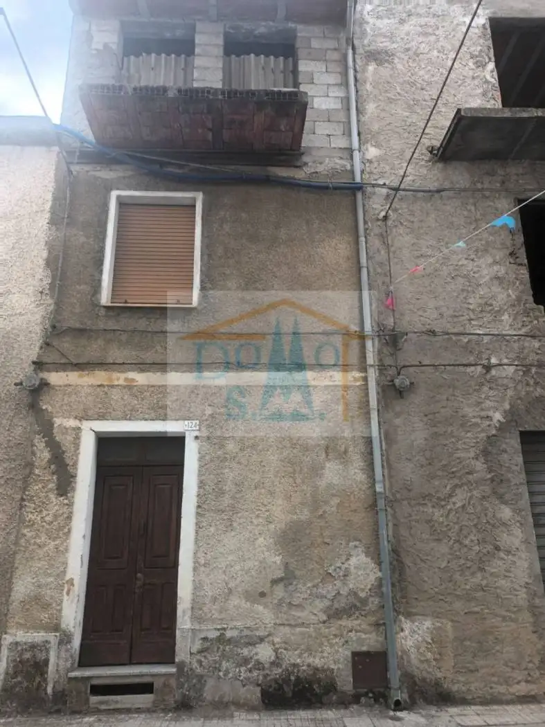 Casa indipendente in vendita a Bitti