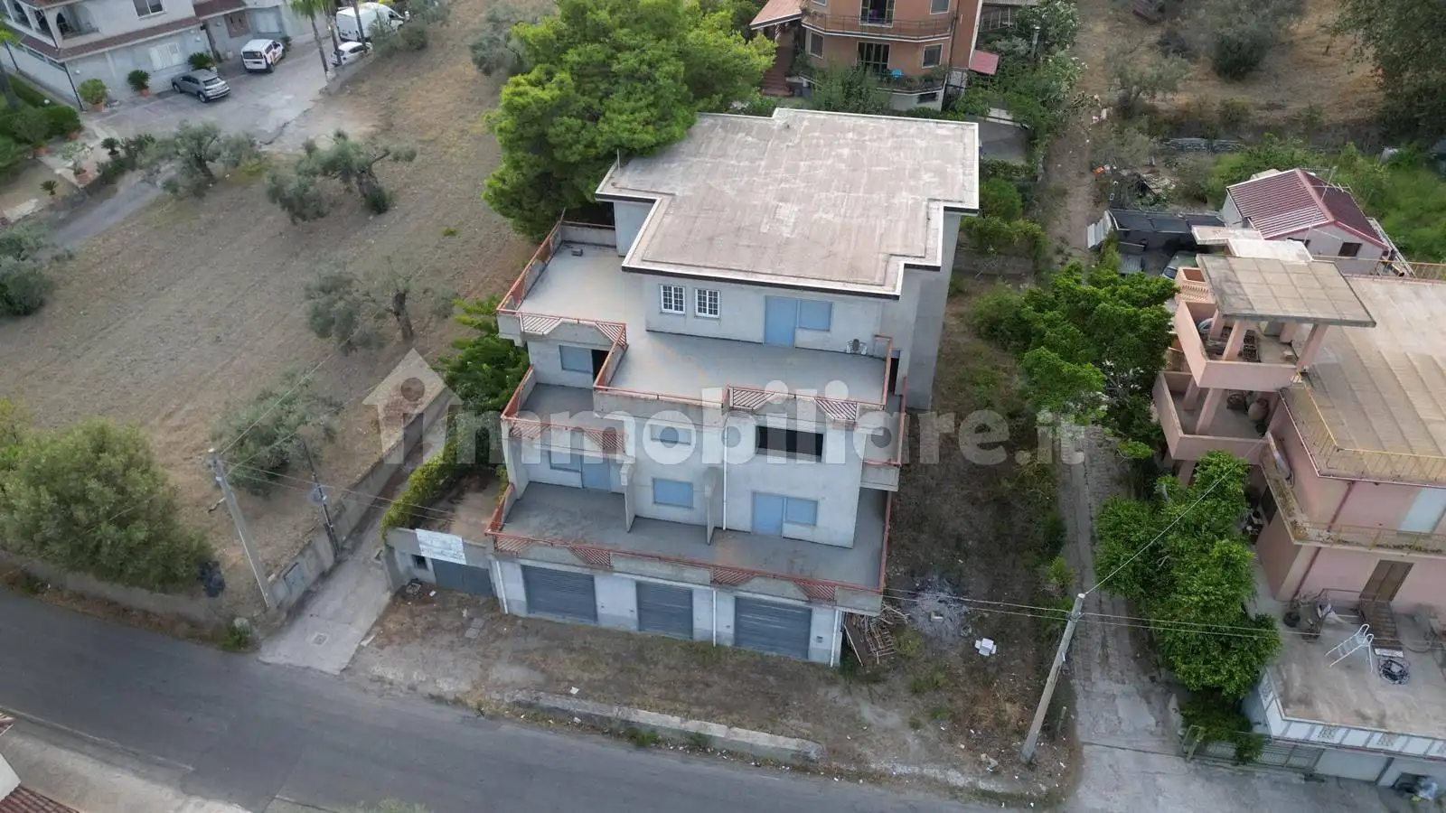 Palazzo - Edificio in vendita a Marina di Gioiosa Ionica
