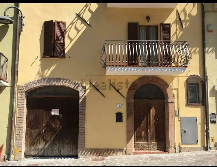 Appartamento in vendita a Serravalle di Chienti