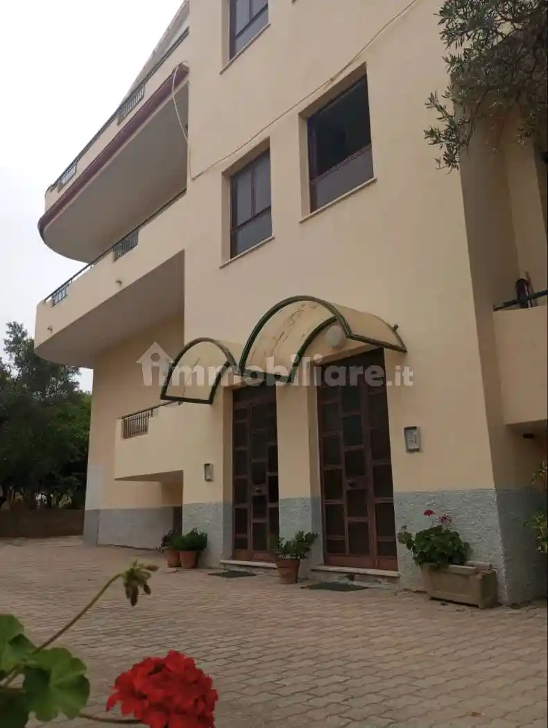 Villa unifamiliare via Giosuè Carducci, Montepaone - foto 3