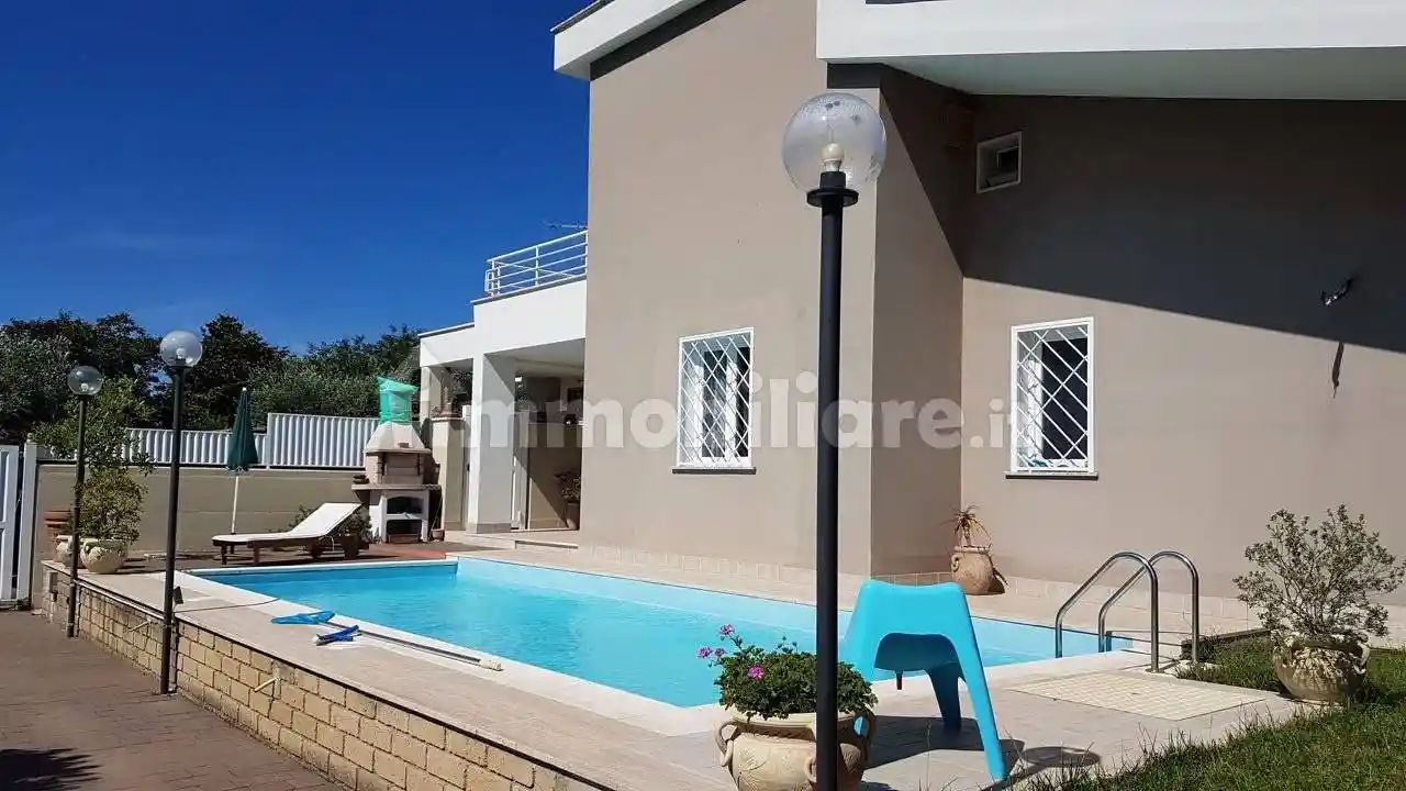 Villetta a schiera in vendita a Fiumicino