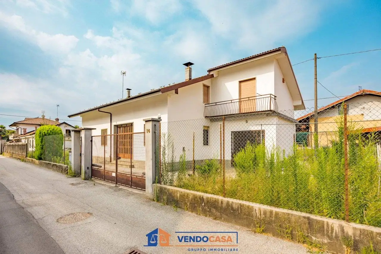 Villa unifamiliare, buono stato, 170 m², Caramagna Piemonte - foto 2