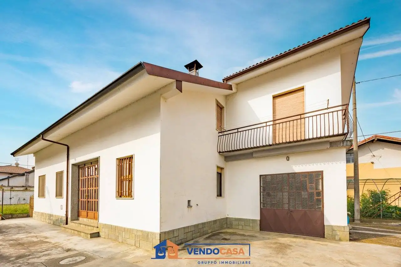 Villa unifamiliare, buono stato, 170 m², Caramagna Piemonte - foto 3
