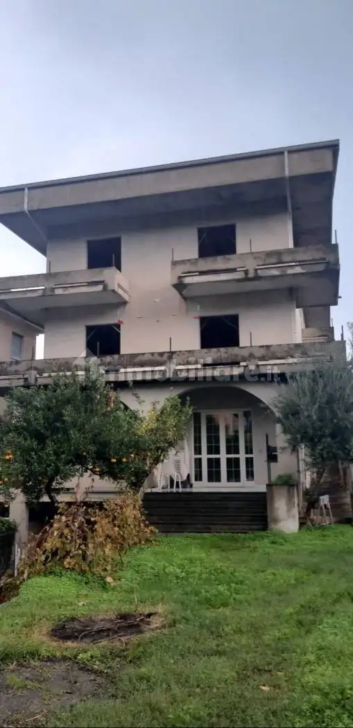 Palazzo - Edificio in vendita a Guardia Piemontese