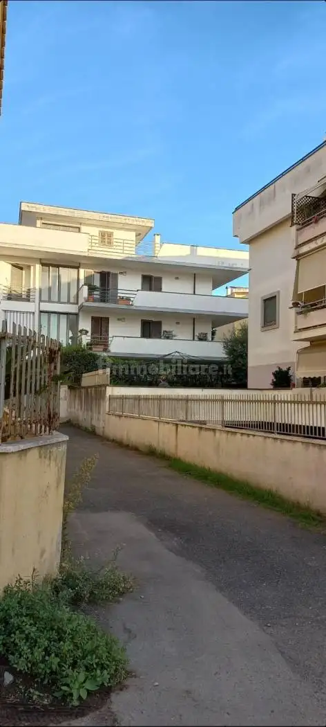 Palazzo - Edificio in vendita a Anzio