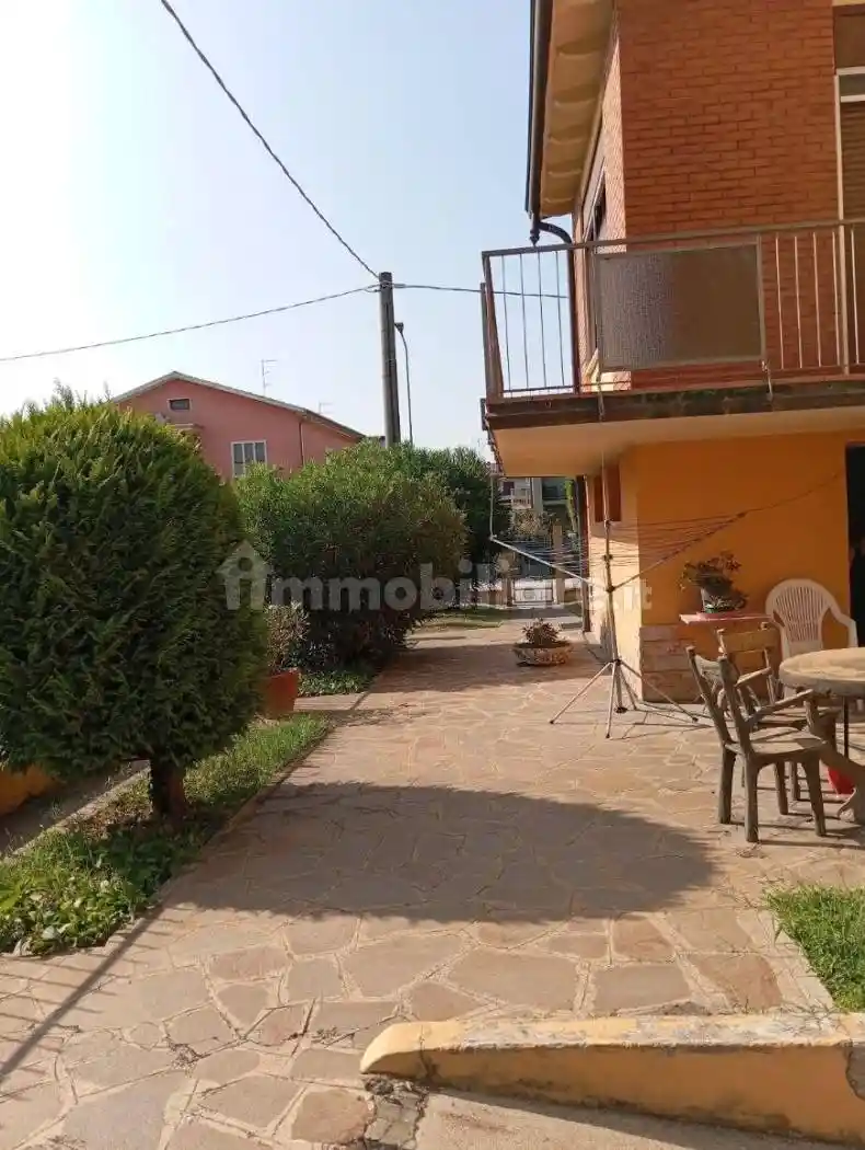 Villa in vendita a Curtatone