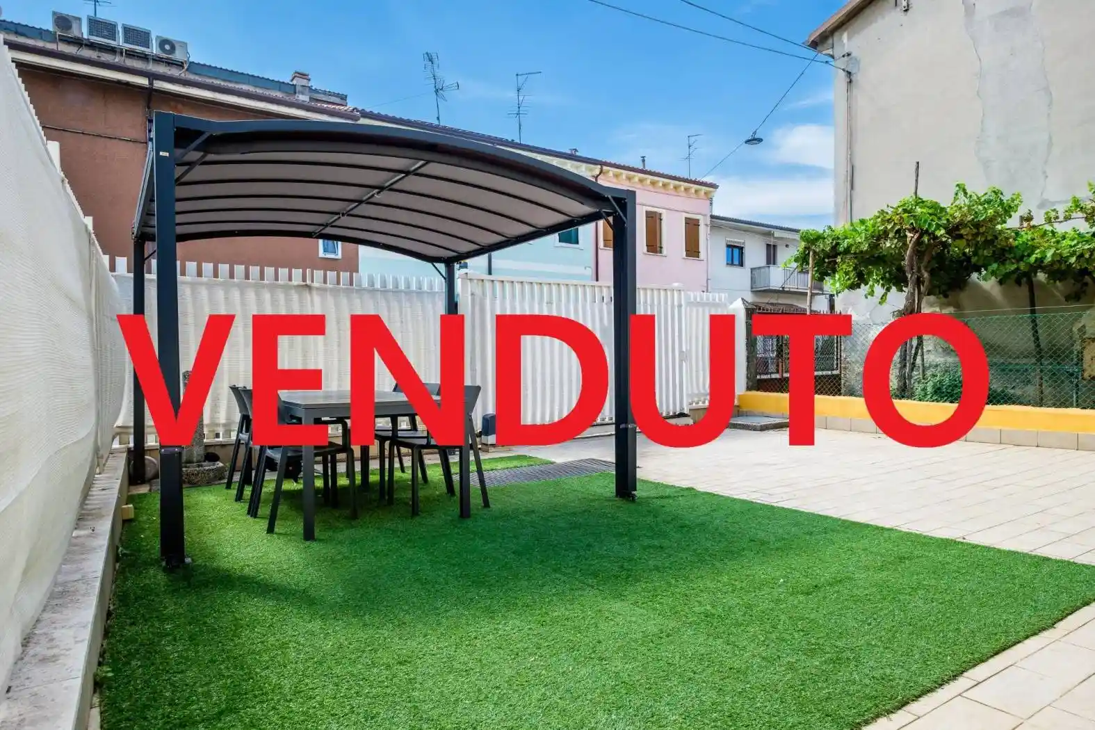 Casa indipendente in vendita a Verona