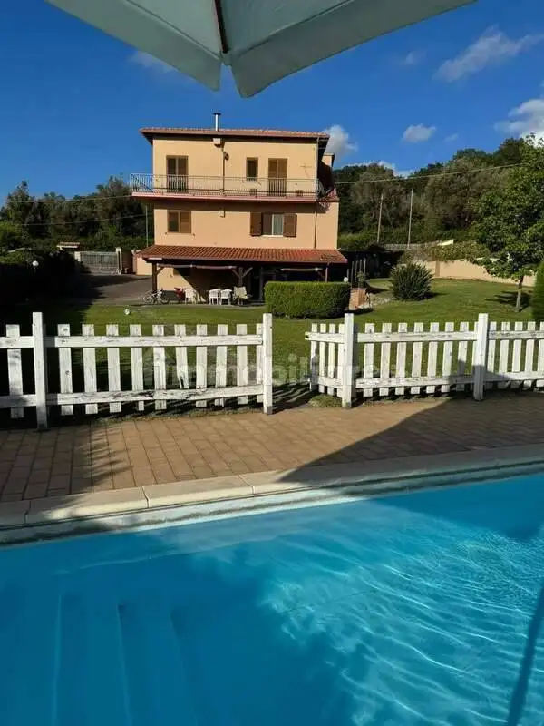 Villa in vendita a Drapia