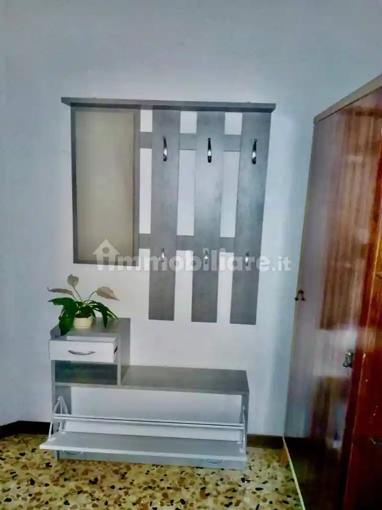 Palazzo - Edificio in affitto a Caltanissetta