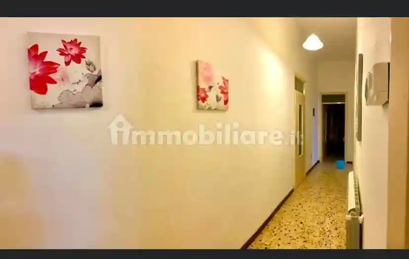 Palazzo - Edificio in Affitto - foto 4