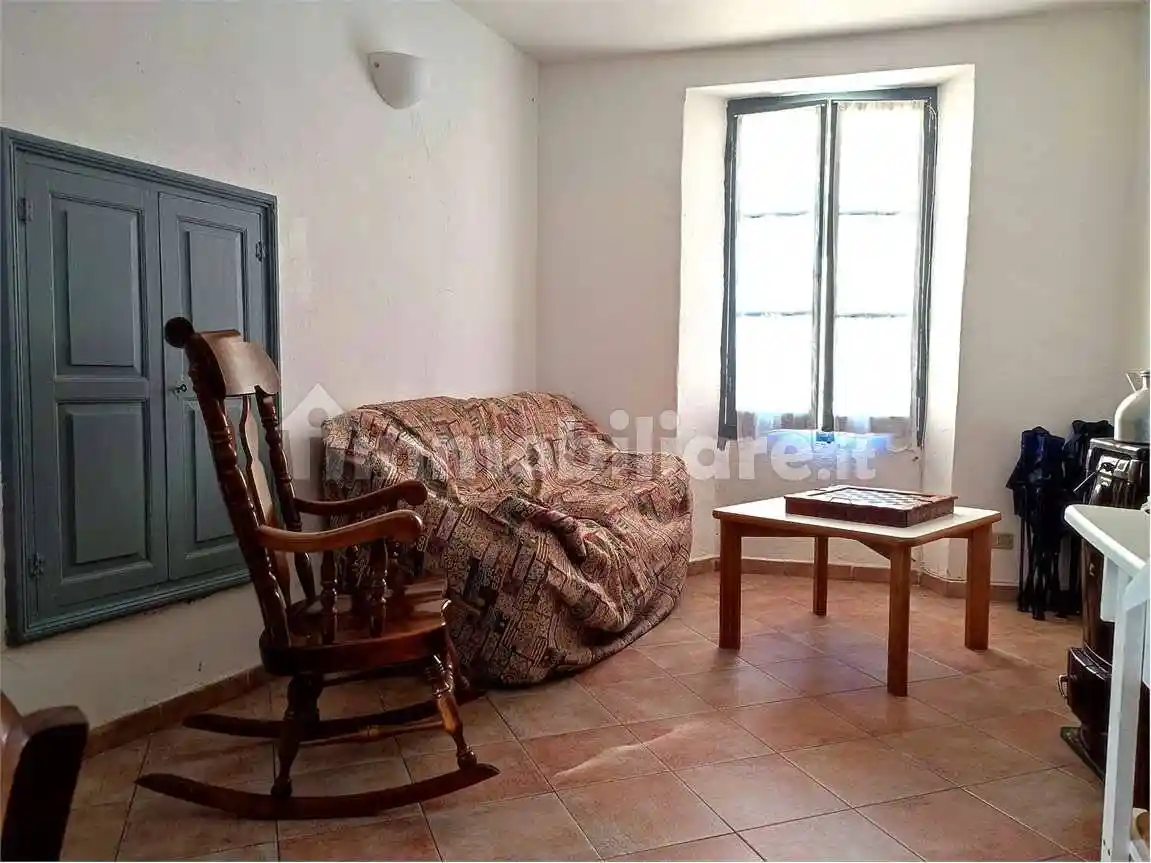 Appartamento in vendita a Rezzo