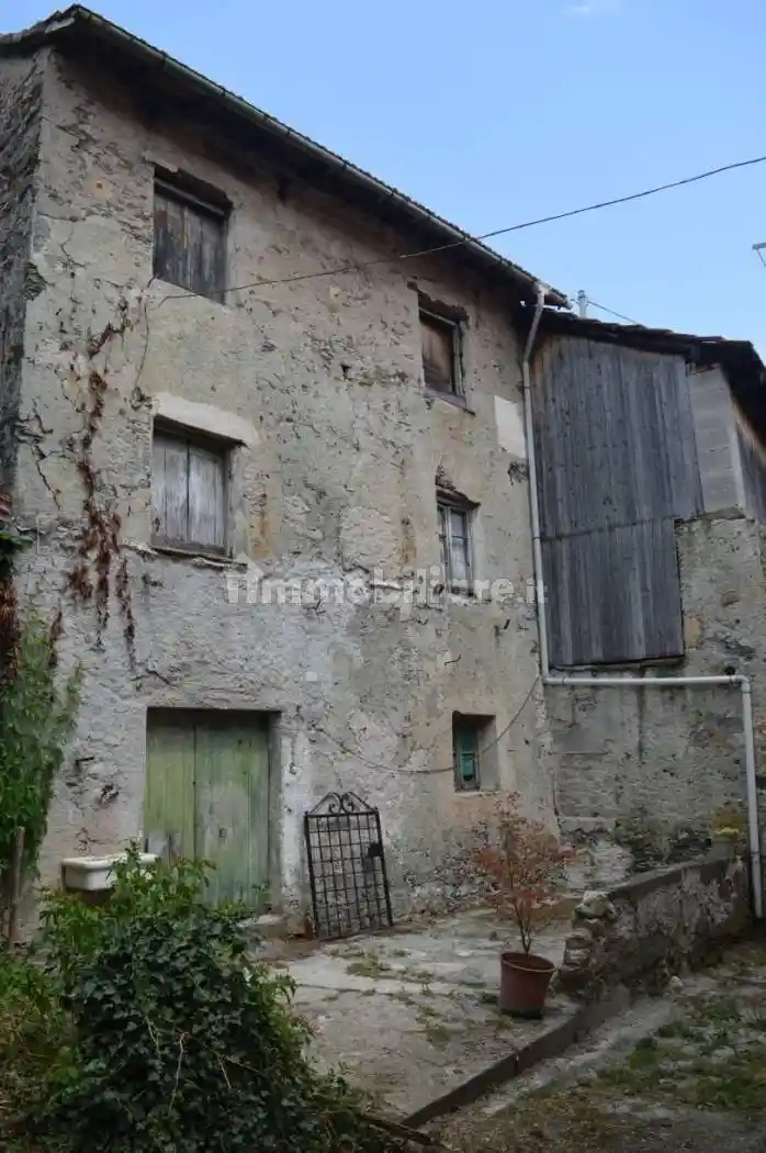 Casa indipendente in vendita a Ceranesi