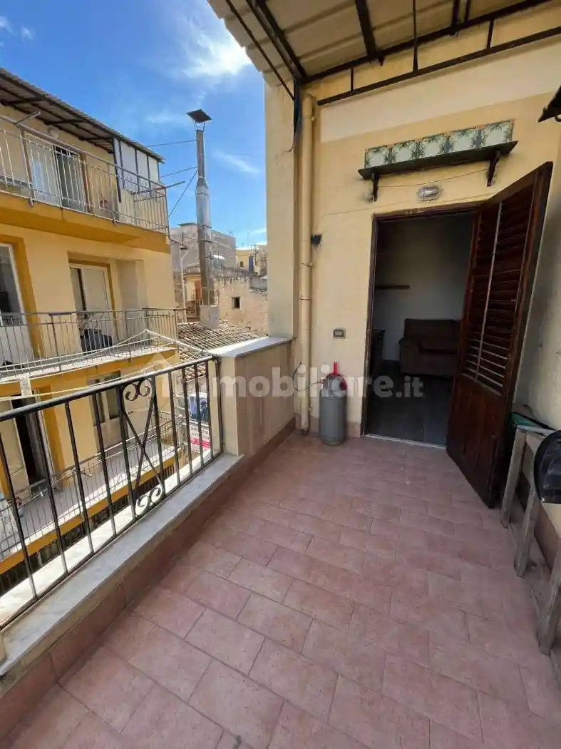 Palazzo - Edificio in vendita a Bagheria