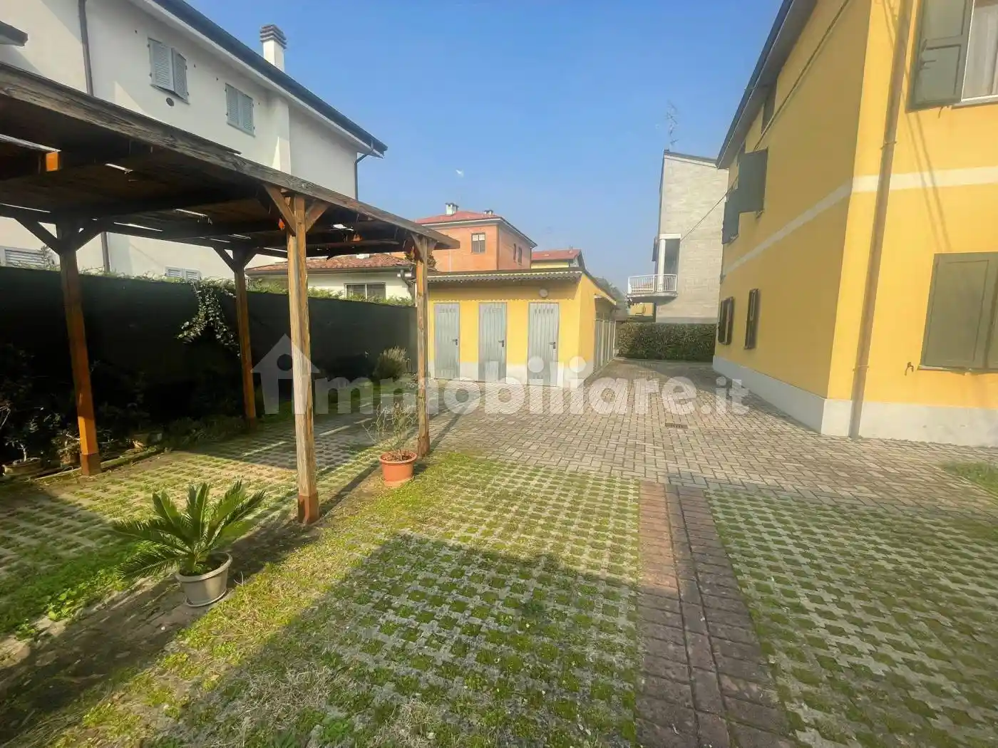 Palazzo - Edificio in vendita a Reggio Emilia