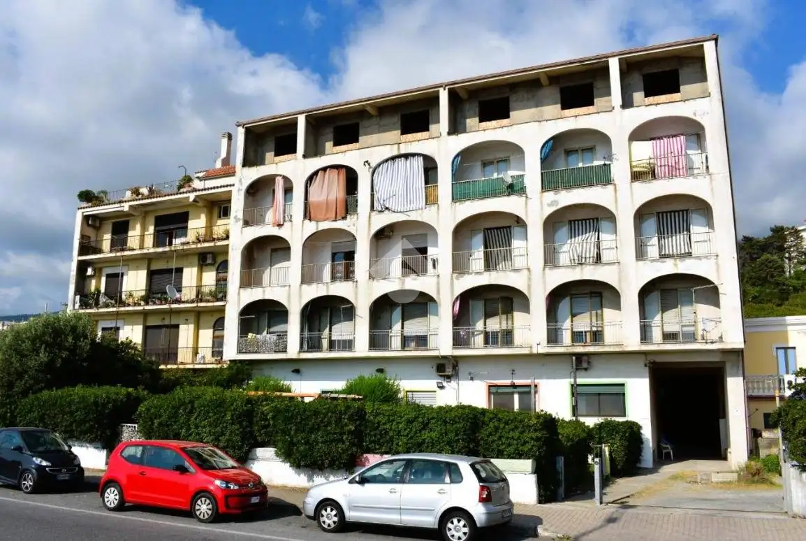 Appartamento in vendita a Paola