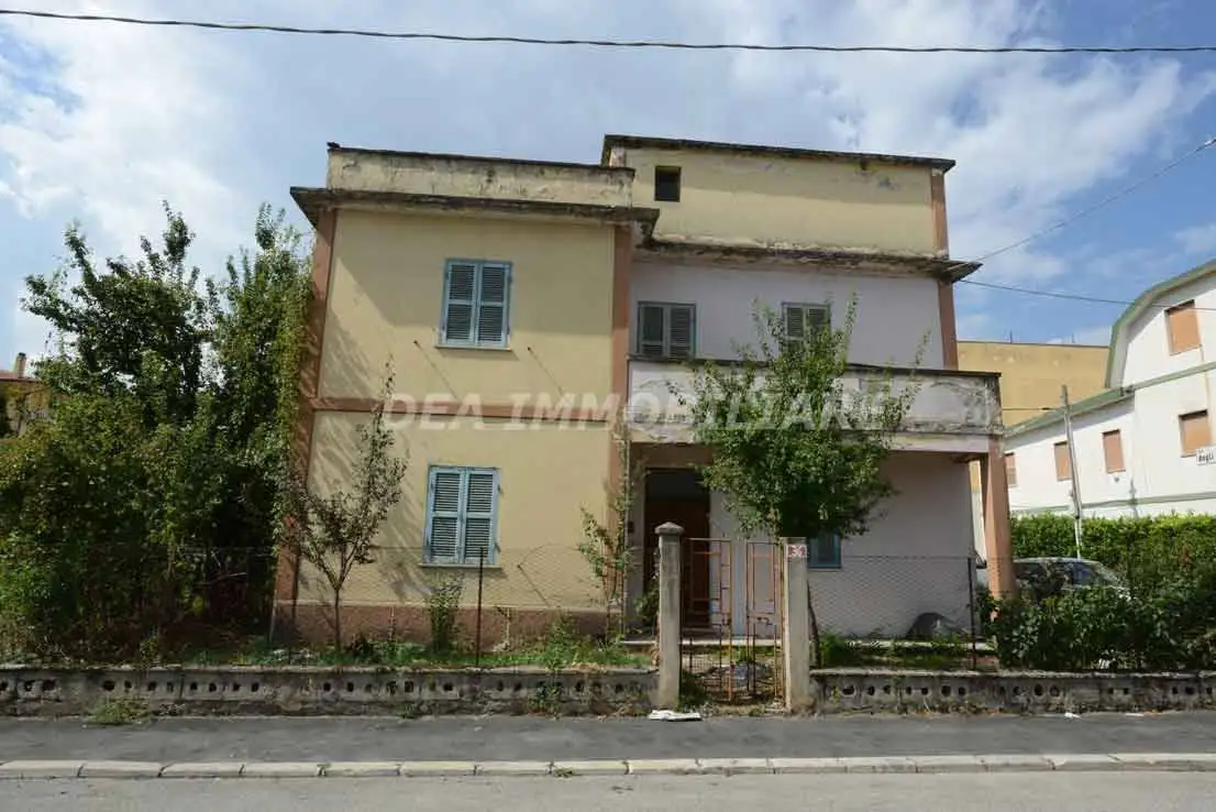 Casa indipendente in vendita a Avezzano