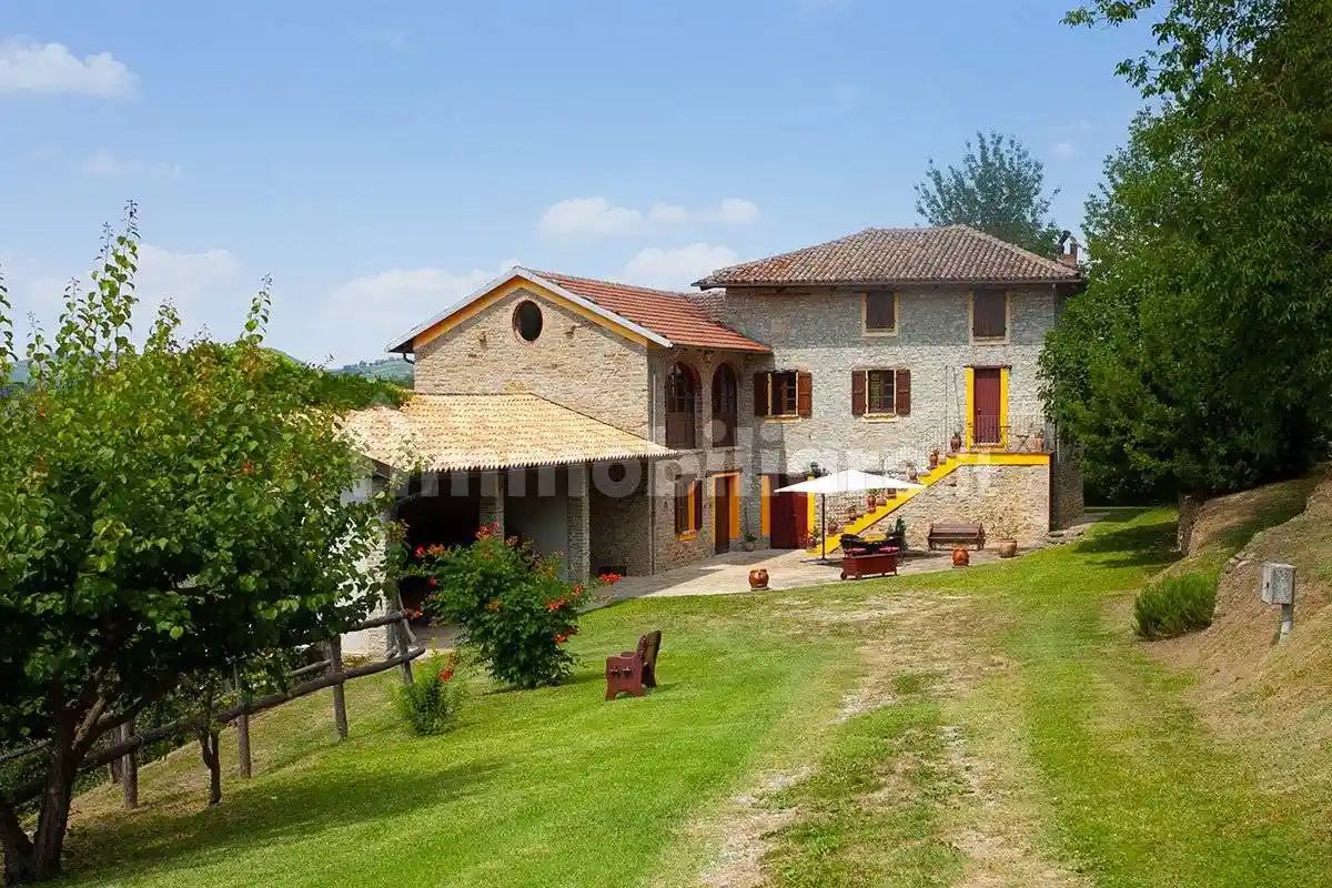 Casale via Nazionale Castino-Cortemilia 30, Castino - foto 3