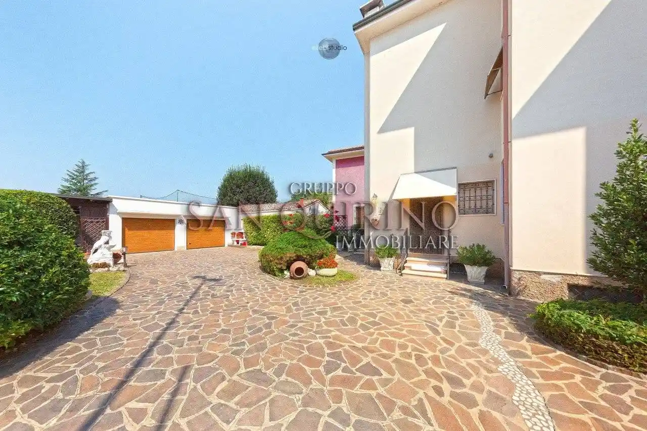 Villa in vendita a Dosolo