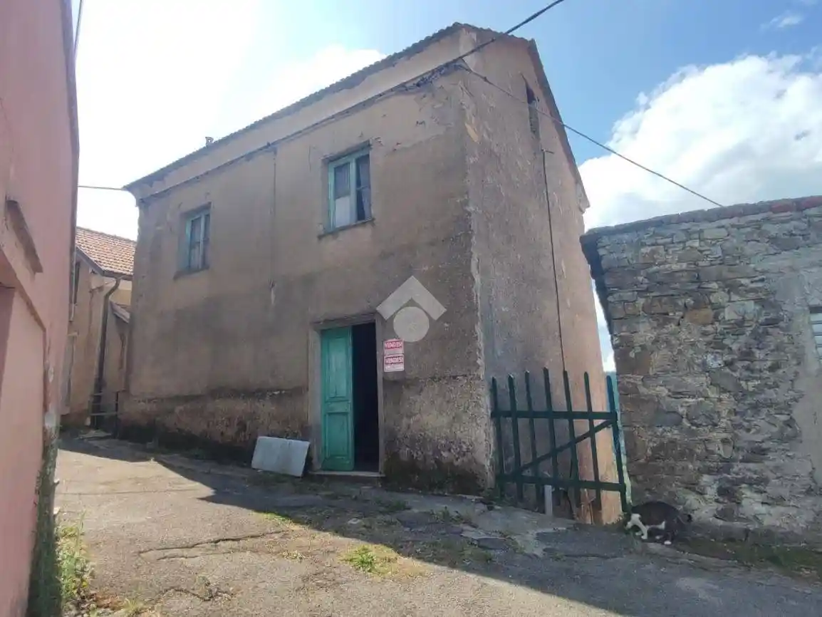 Casa indipendente in vendita a Torriglia